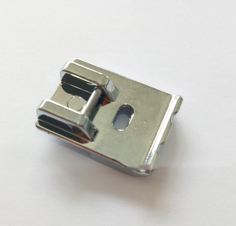 Multifunctional sewing machine presser foot